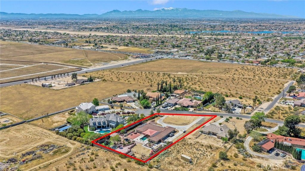 Image 75 of property listing at 13863 Pamlico, Apple Valley, CA 92307