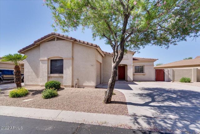 902 E MADELINE Drive, Chandler, AZ 85225