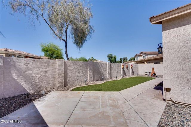 902 E MADELINE Drive, Chandler, AZ 85225