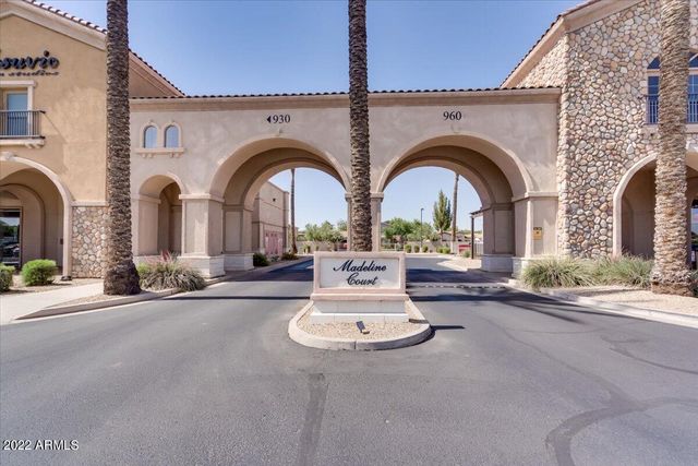 902 E MADELINE Drive, Chandler, AZ 85225