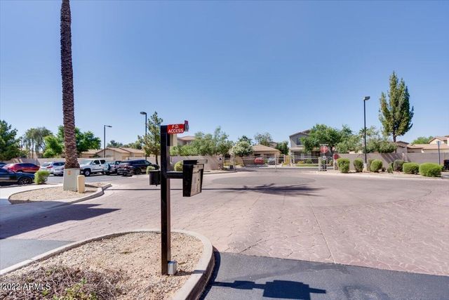 902 E MADELINE Drive, Chandler, AZ 85225