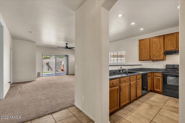 902 E MADELINE Drive, Chandler, AZ 85225