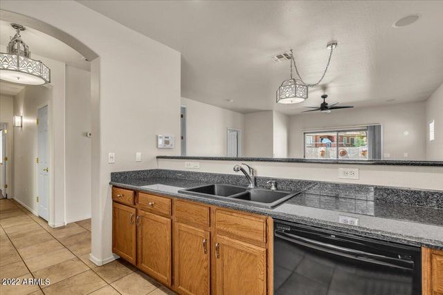 902 E MADELINE Drive, Chandler, AZ 85225