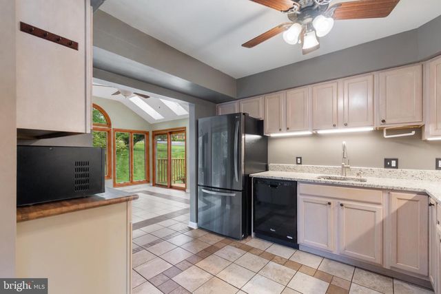 4 FAIRBRIDGE CT, Owings Mills, MD 21117