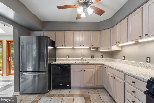 4 FAIRBRIDGE CT, Owings Mills, MD 21117