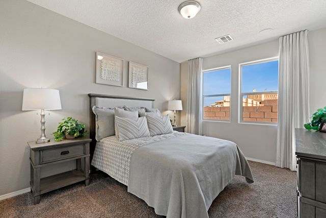 2621 S Eglisfield Loop, Rio Rancho, NM 87144