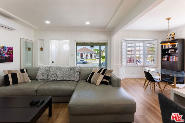 1722 W 107th Street, Los Angeles, CA 90047