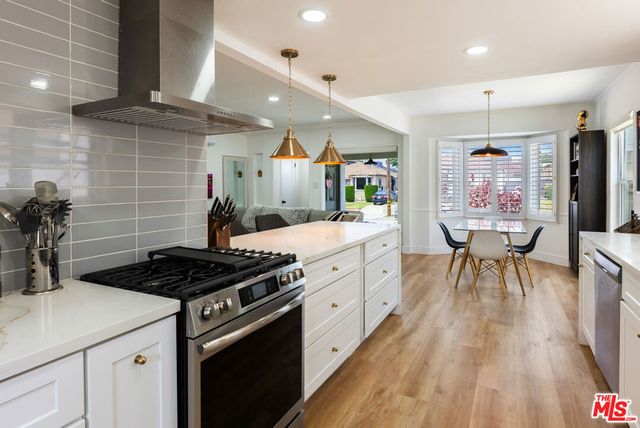 1722 W 107th Street, Los Angeles, CA 90047
