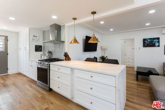 1722 W 107th Street, Los Angeles, CA 90047