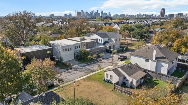 5851 La Vista Court, Dallas, TX 75206