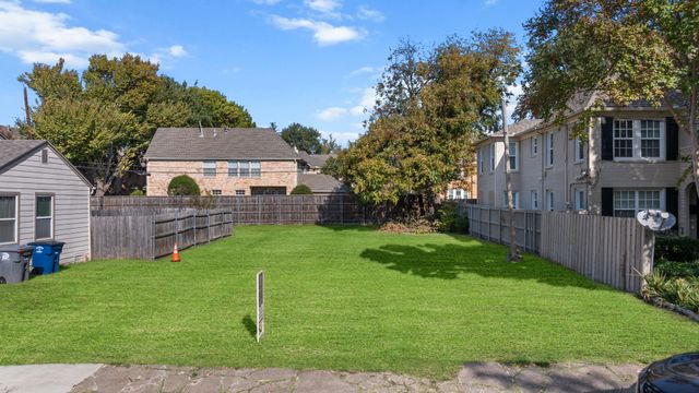 5851 La Vista Court, Dallas, TX 75206