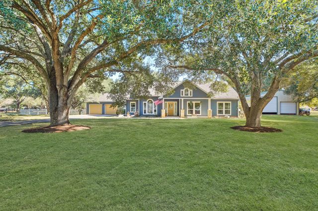 414 Brazos Hill Lane, Sealy, TX 77474