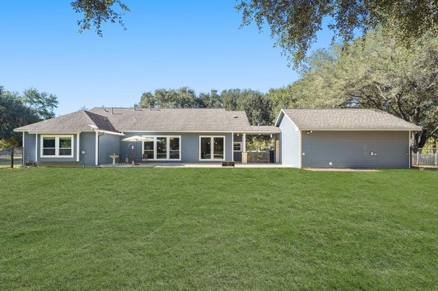 414 Brazos Hill Lane, Sealy, TX 77474