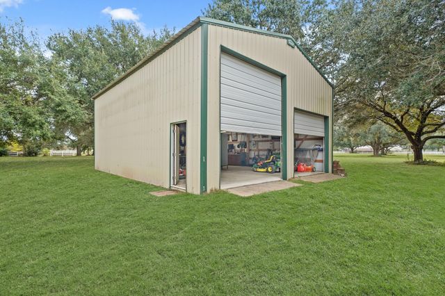 414 Brazos Hill Lane, Sealy, TX 77474