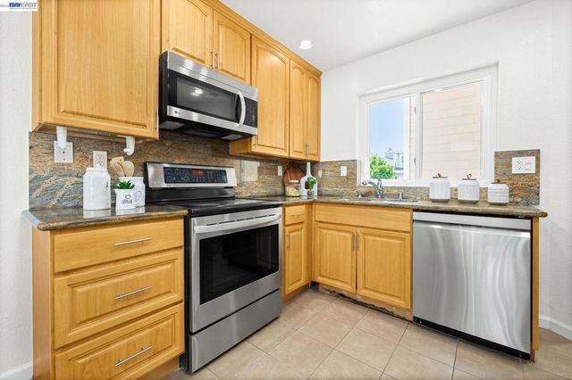 5439 Sunstar Commons, Fremont, CA 94555