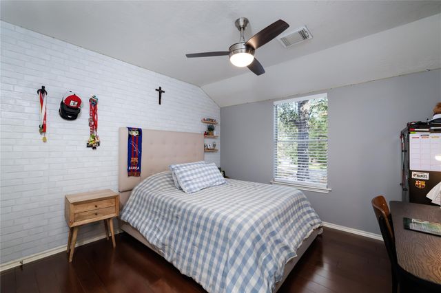 143 S Vesper Bend Circle, Spring, TX 77382