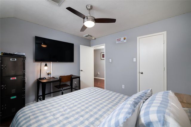 143 S Vesper Bend Circle, Spring, TX 77382