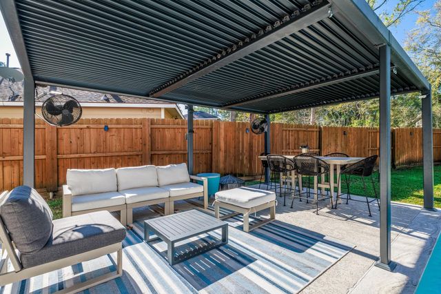 143 S Vesper Bend Circle, Spring, TX 77382