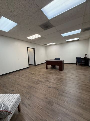 1000 S Main Street 180, Grapevine, TX 76051