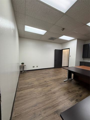 1000 S Main Street 180, Grapevine, TX 76051