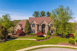 1864 Winchester Dr, Upper St Clair, PA 15241