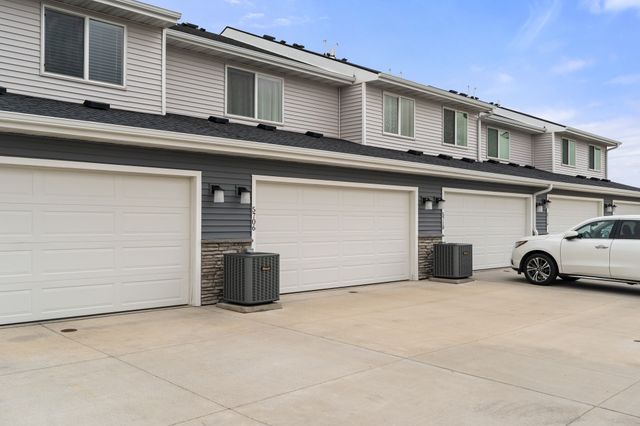 5706 NE Dawson Lane, Ankeny, IA 50021