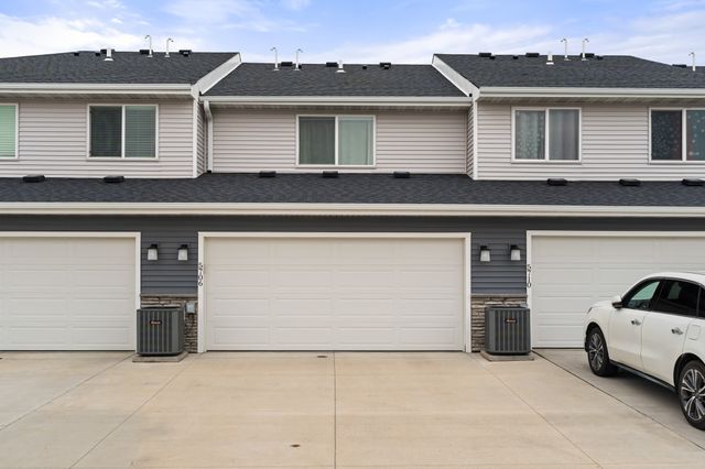 5706 NE Dawson Lane, Ankeny, IA 50021