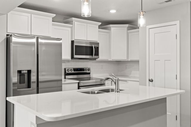 5706 NE Dawson Lane, Ankeny, IA 50021