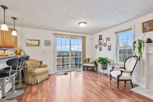 22 Bittersweet Blvd, Worcester, MA 01607