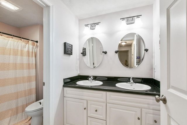 22 Bittersweet Blvd, Worcester, MA 01607