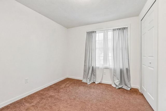 22 Bittersweet Blvd, Worcester, MA 01607