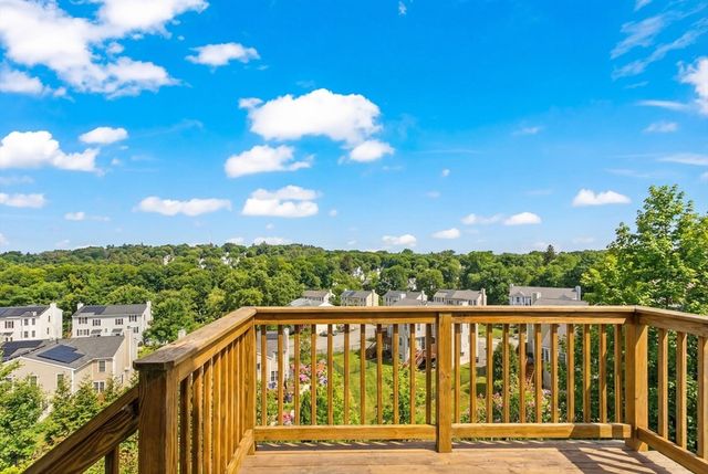 22 Bittersweet Blvd, Worcester, MA 01607