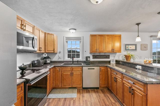 22 Bittersweet Blvd, Worcester, MA 01607