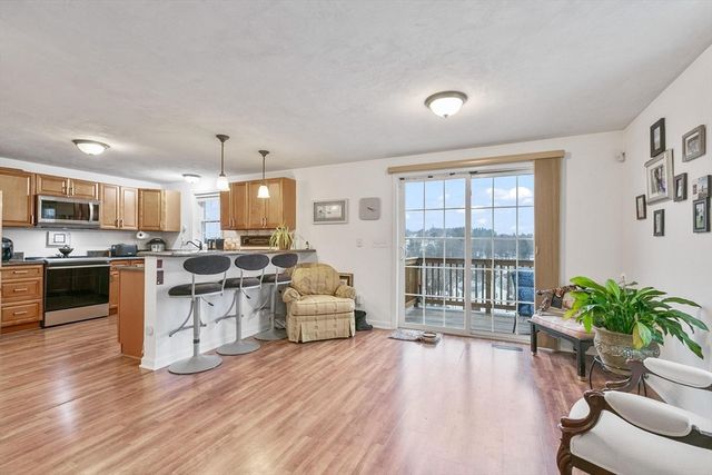 22 Bittersweet Blvd, Worcester, MA 01607