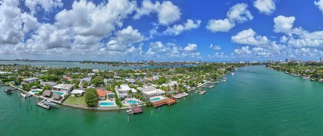 1690 Daytonia Rd, Miami Beach, FL 33141