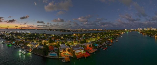 1690 Daytonia Rd, Miami Beach, FL 33141
