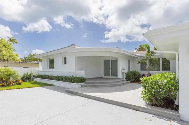 1690 Daytonia Rd, Miami Beach, FL 33141