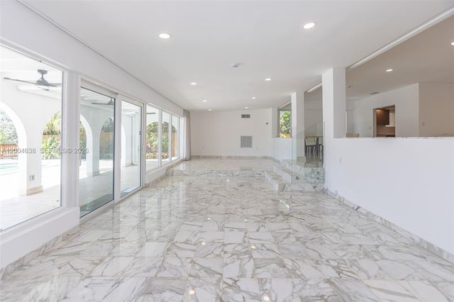 1690 Daytonia Rd, Miami Beach, FL 33141