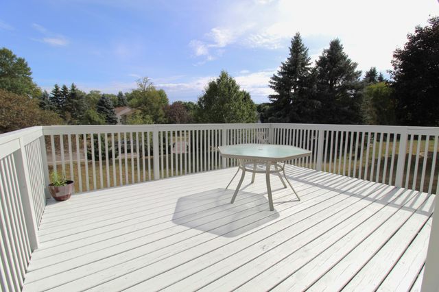 9120 Barrington Terrace, Brooklyn Park, MN 55443