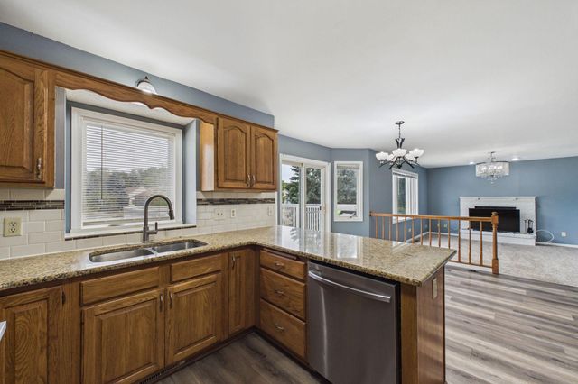 9120 Barrington Terrace, Brooklyn Park, MN 55443