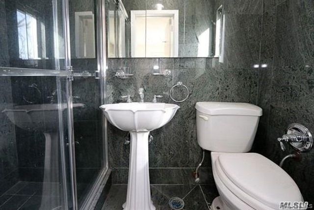 5 Gilbert Road, Great Neck, NY 11024