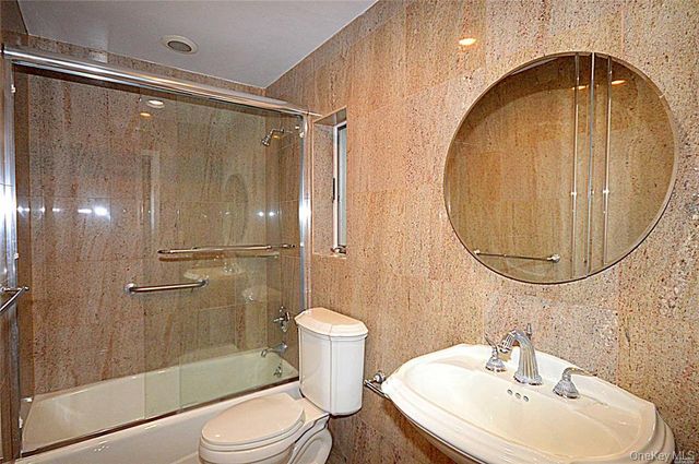 5 Gilbert Road, Great Neck, NY 11024