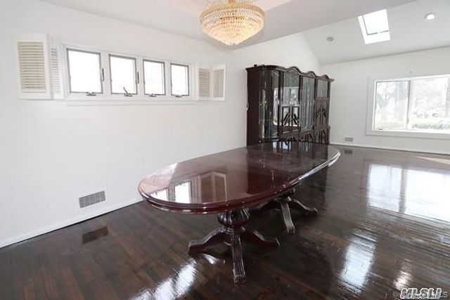 5 Gilbert Road, Great Neck, NY 11024