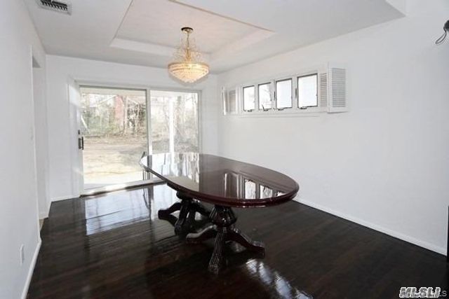 5 Gilbert Road, Great Neck, NY 11024