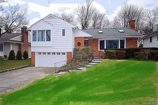 5 Gilbert Road, Great Neck, NY 11024