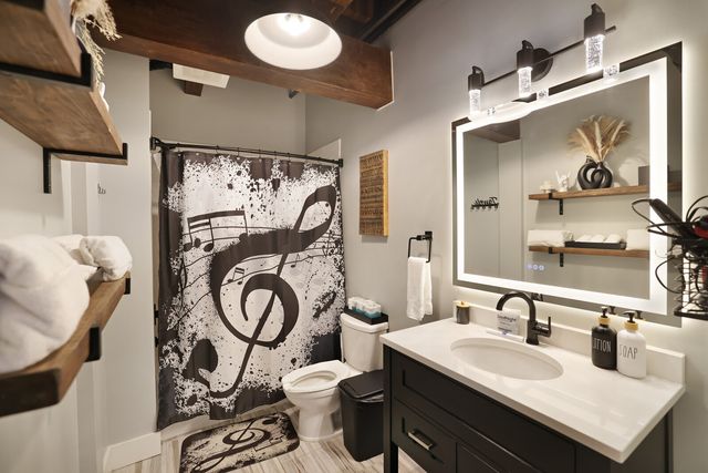610 21st Ave N Apt 108, Nashville, TN 37203
