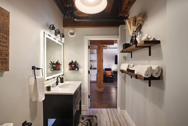 610 21st Ave N Apt 108, Nashville, TN 37203