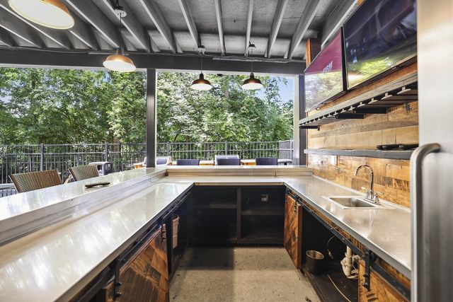 610 21st Ave N Apt 108, Nashville, TN 37203