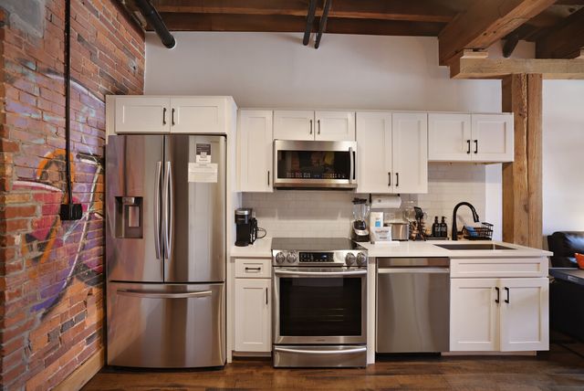 610 21st Ave N Apt 108, Nashville, TN 37203