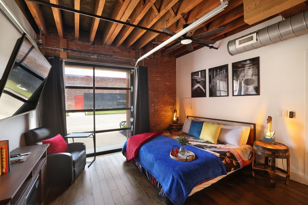 610 21st Ave N Apt 108, Nashville, TN 37203